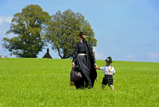 Tracht mit Kind_D706507 196.JPG